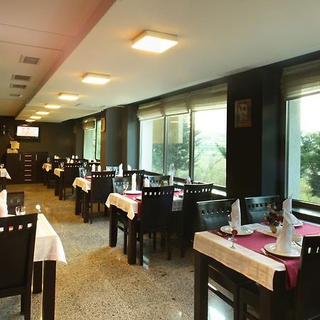 Royal Park Hotel باكو المظهر الخارجي الصورة