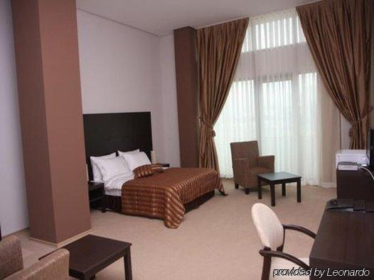 Royal Park Hotel باكو الغرفة الصورة